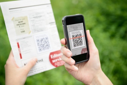 Scanning QR code on mobile phone