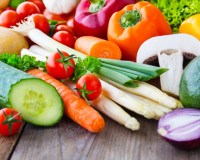viele bunte Gemüsesorten