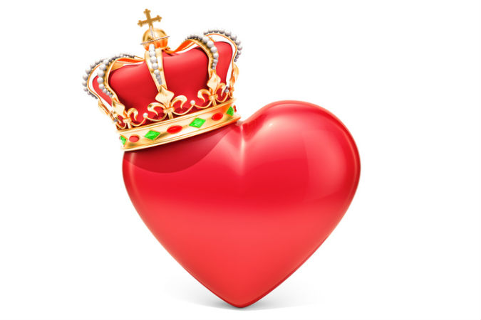 Herz auf dem eine Krone sitzt