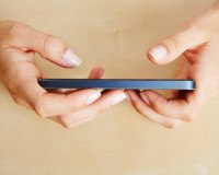 Handy-Sucht: Smartphone App warnt vor Abhängigkeit