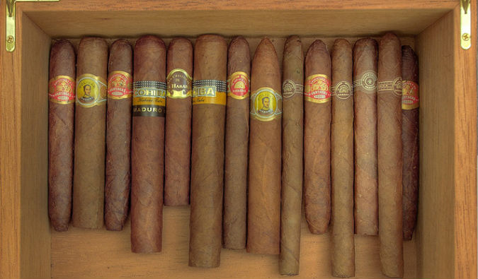 Eine Zigarrenkiste voll Zigarren