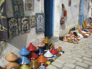 Auf dem Markt lassen sich schöne Andenken an den CLuburlaub in Djerba ergattern.